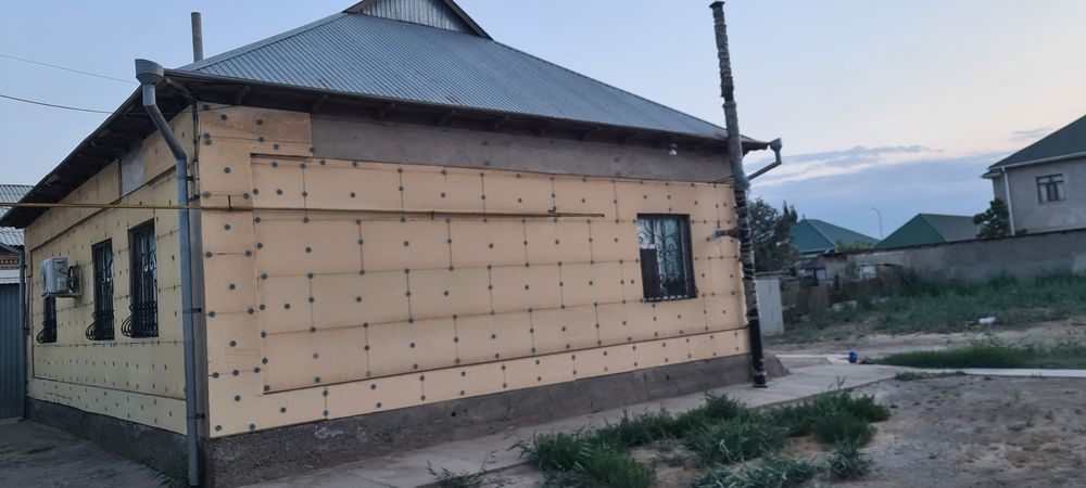 Арай орталыгында жер уй сатылады