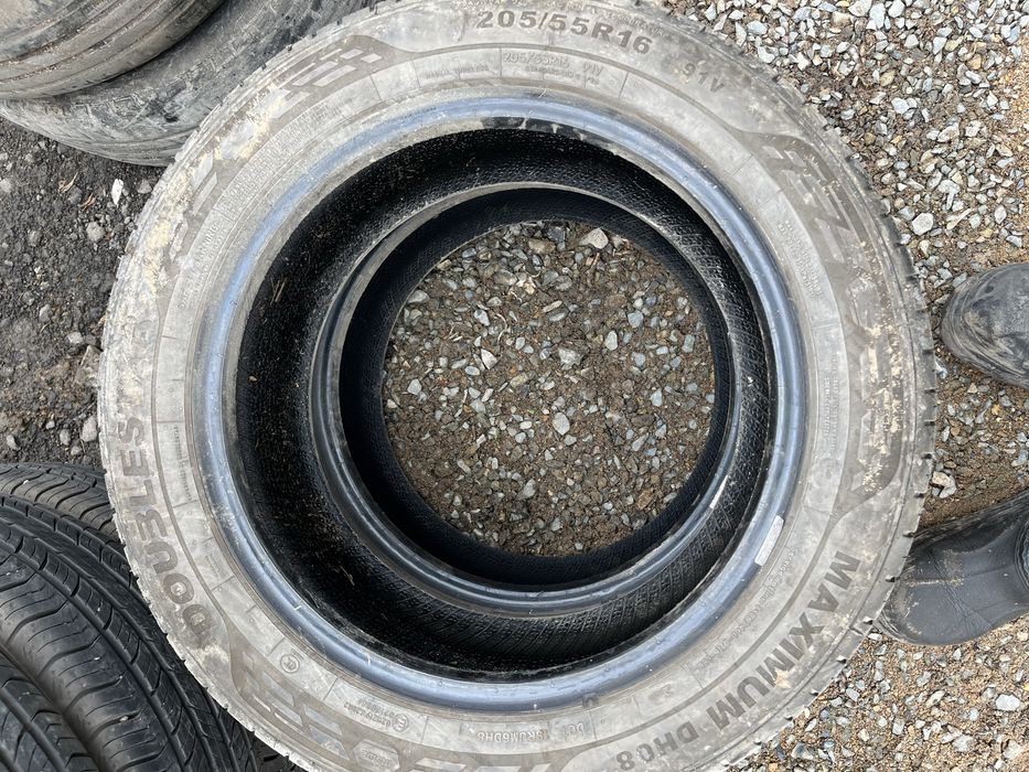 Шина 205/55/16.