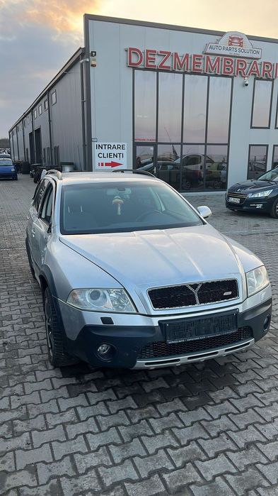 Dezmembram Skoda Octavia 2 Scout 2.0 diesel BMP 4x4 din 2007