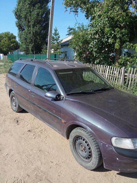 Продам автомобиль Опель вектор б