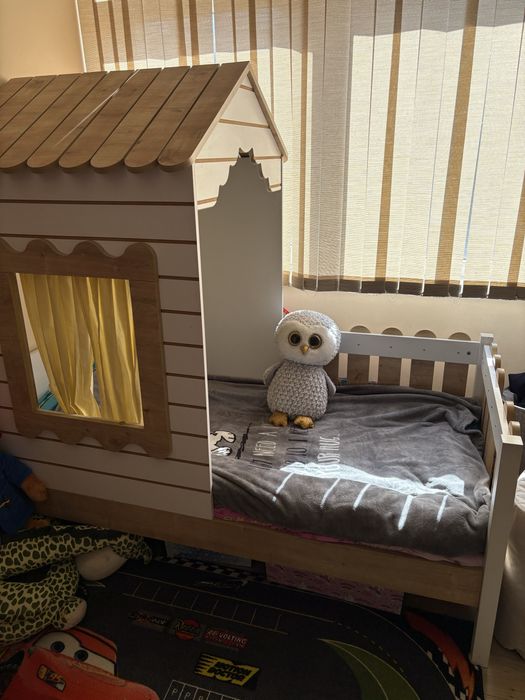 Детско легло тип къща