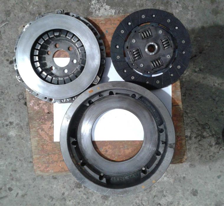 продам запчасти на фольксваген 1.6 дизель