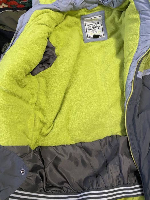 Продам детские куртки 3000 тг