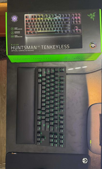 Razer Huntsman V2 TKL - Оптична геймърска механична клавиатура