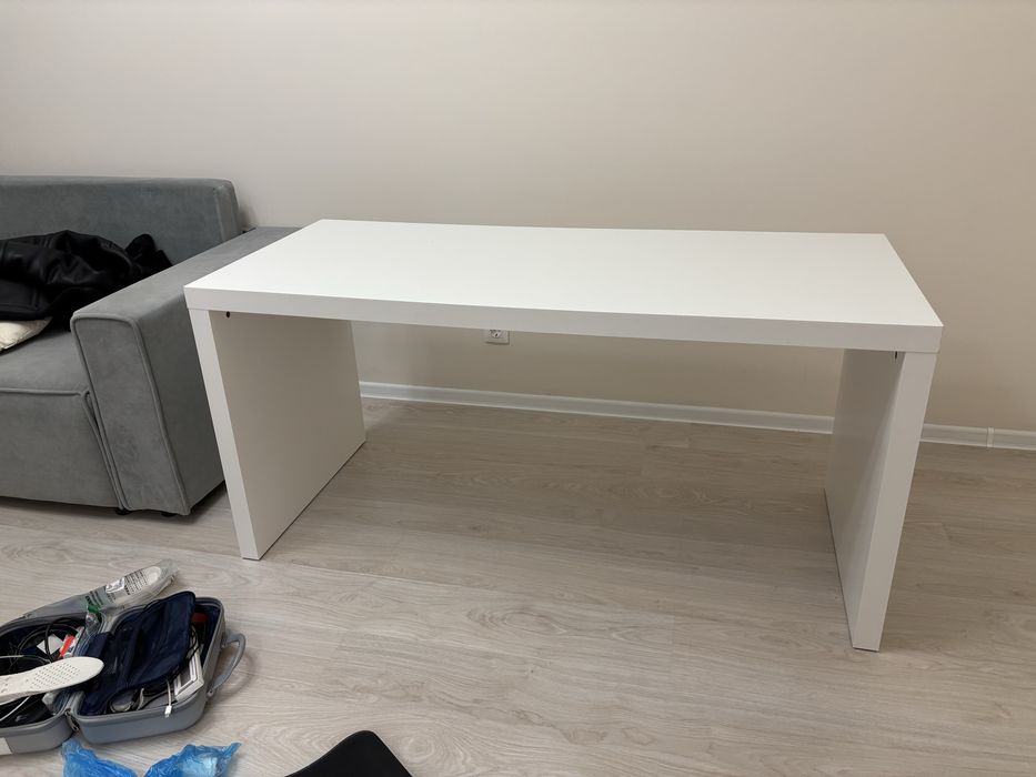 Стол компьютерный IKEA Мальм 151х65x73