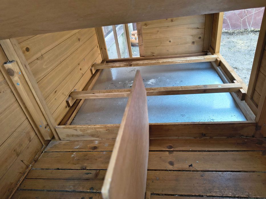 Coteț pentru găini