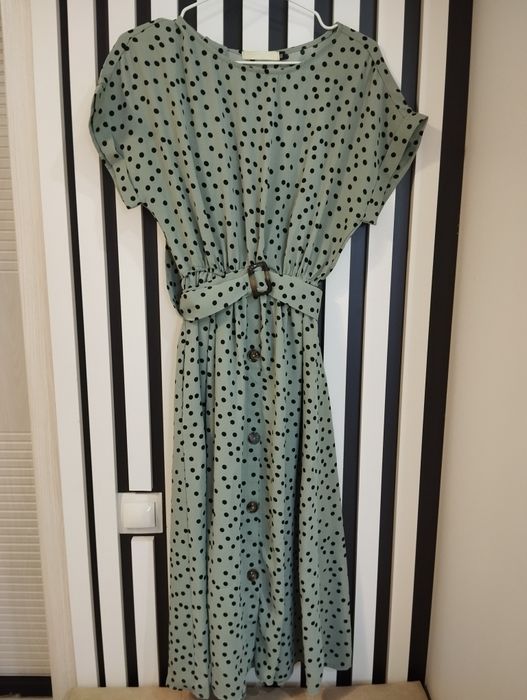 Продам платья и юбки 46-48 размер.