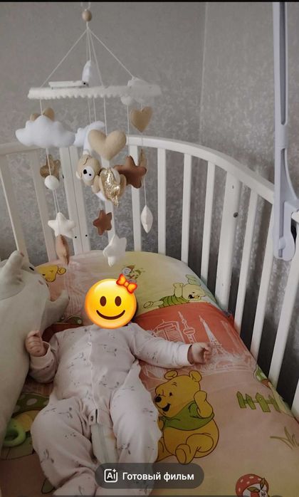Продам мобиль на детскую кровать