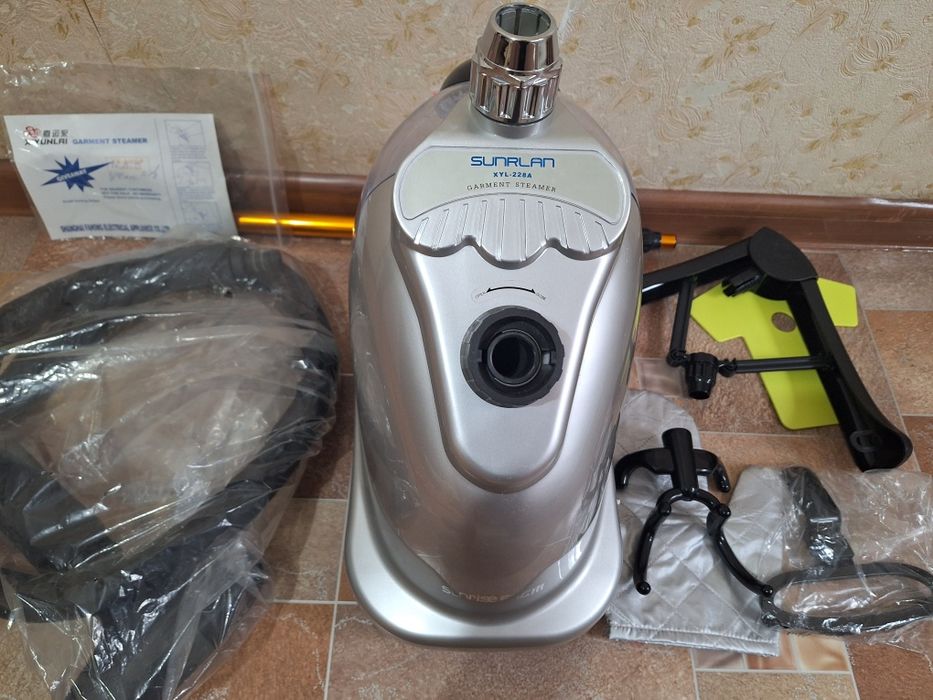 Отпариыатель почти новый.