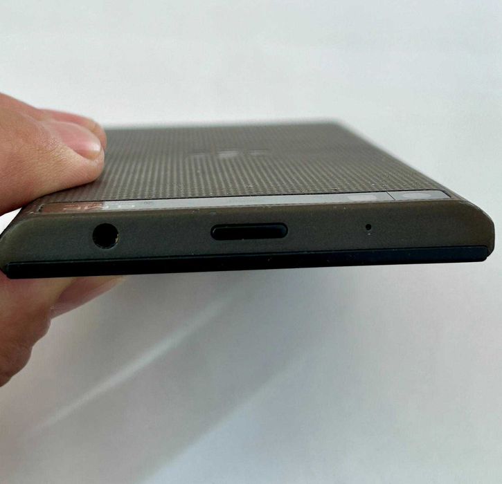 Vand Blackberry B371, model Leap, impecabil