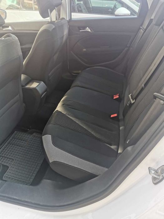 Masina PEUGEOT 308 SW 1,2 benzina 2015