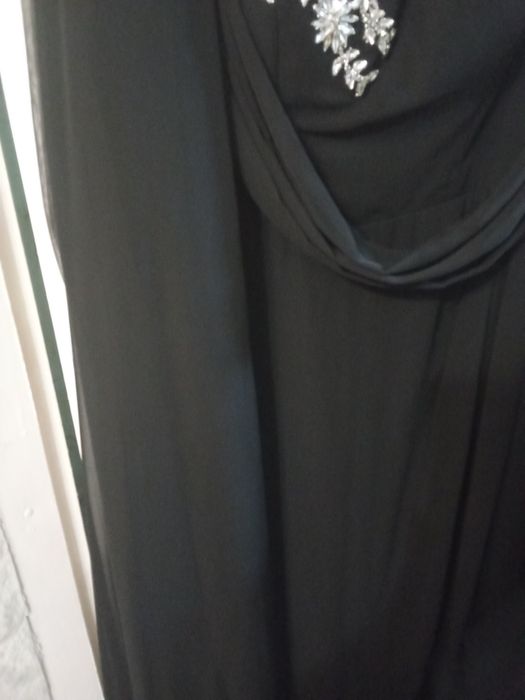 Офицялна рокля за хубави поводи