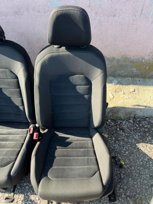 Салон от VW Golf 7 хечбег обикновен плат подгрев алкантар  ном 106