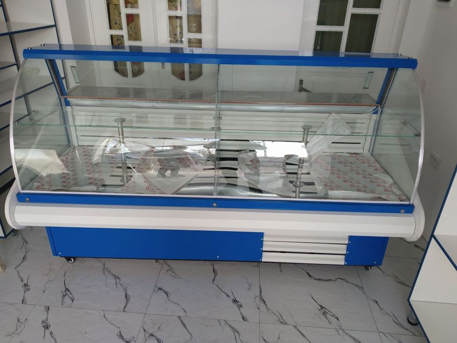 Витрина холодильник