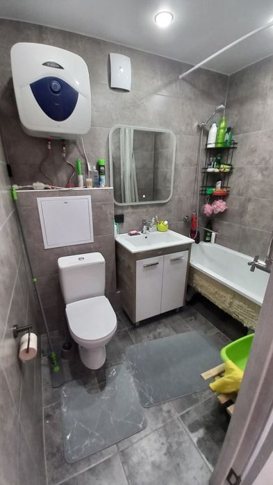 Продам  3х комнатную  в мжк