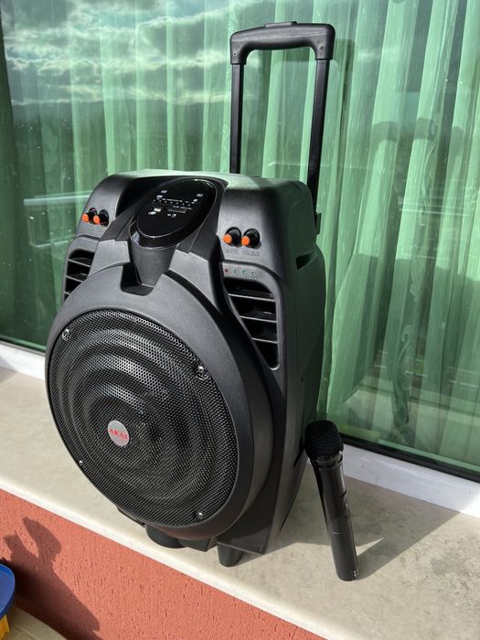 Преносима тонколона Akai SS023A-X10, Черна