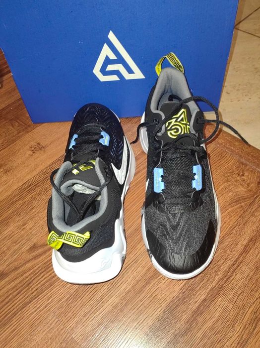 Adidasi Nike barbati