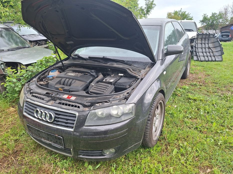 Dezmembrari Audi A3 coupe 1.6 benzina an 2004
