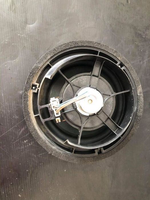boxa stanga fata fiat sedici 16