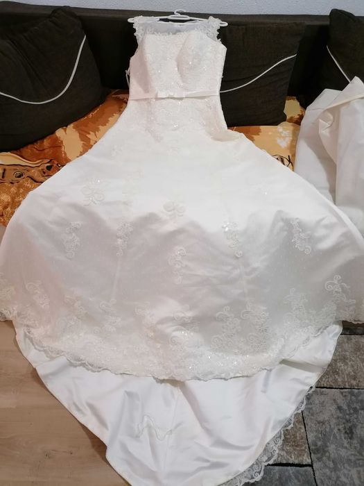 Vând rochie de mireasa