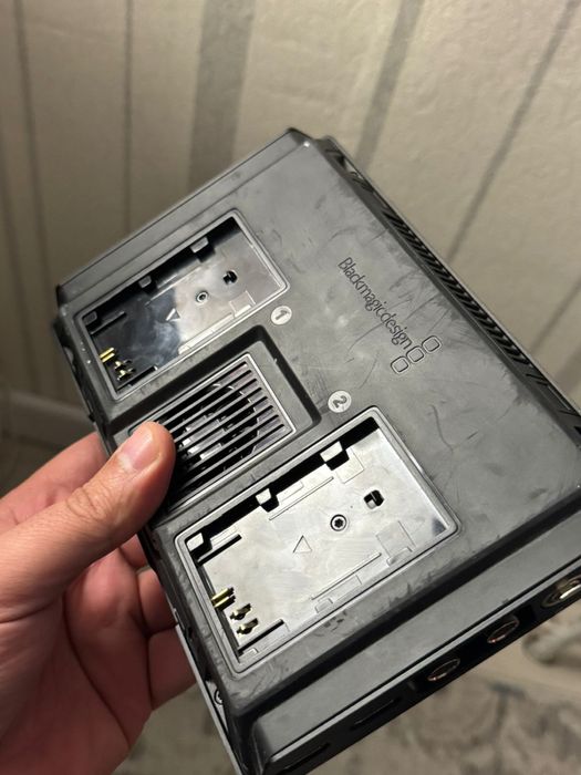 Монитор Blackmagic Design Design Video Assist 5" 3G черный