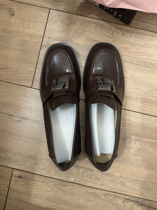 лоферы совсем новые