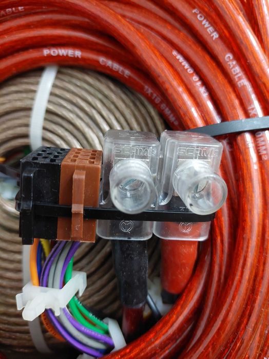 Cabluri Auto Kit CD PLAYER Rosu