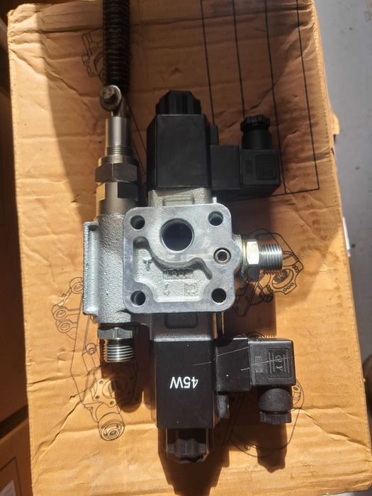 Priza de putere ZF  - simpla sau dunla deviere ,, pentru 2 pompe