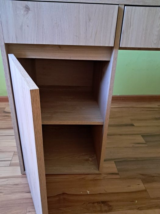Бюро ученическо с метален крак