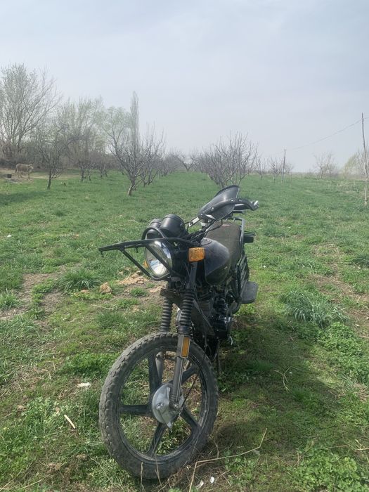 Прадам мотацкл Suzuki