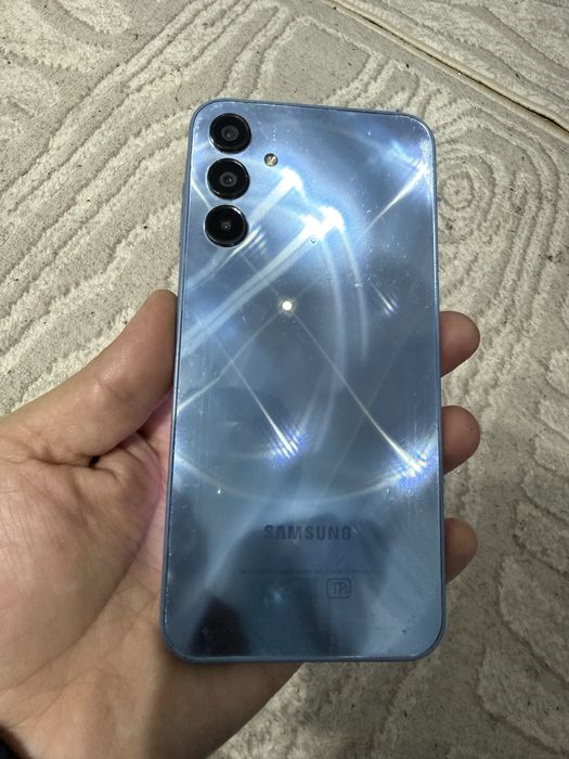 Samsung A15 holati yaxshi pamiti 128Gb ekrani orginal
