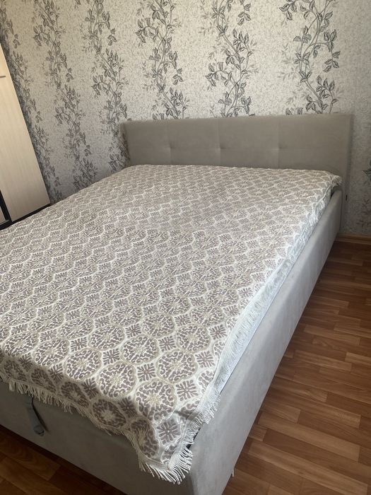 Продам двухспальнюю кровать