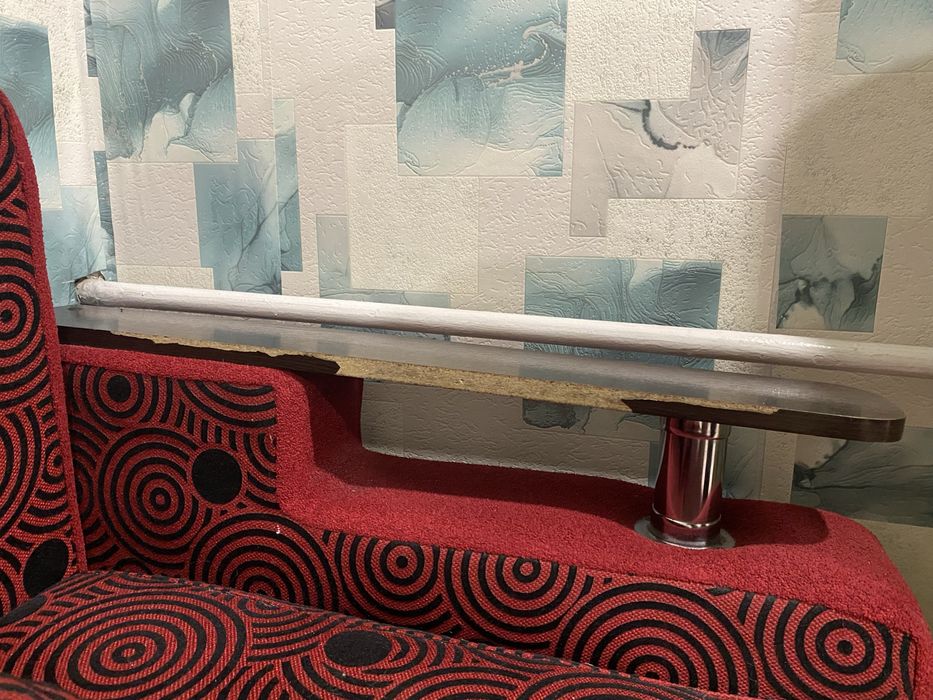 Продам двухспальный диван