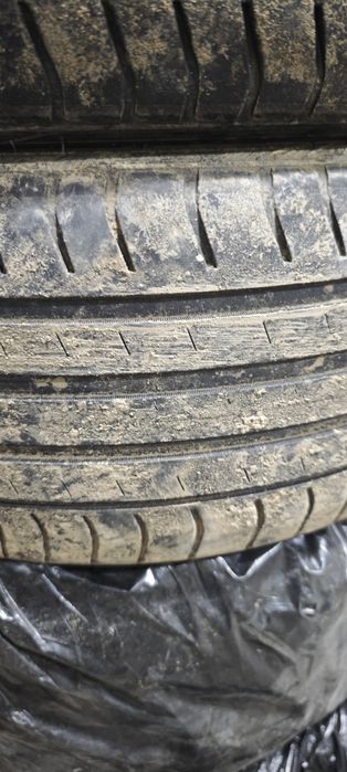 Продам комплект летней резины 225/45/18