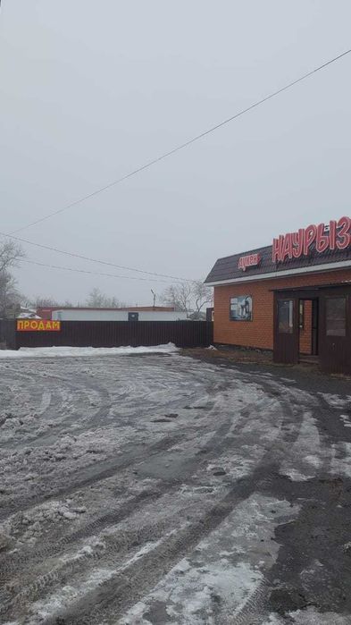 Продается коммерческое помещение п. Сарыколь