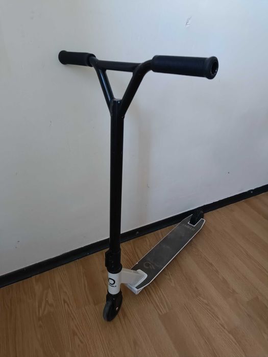 Vand trotineta MAD WHEELS