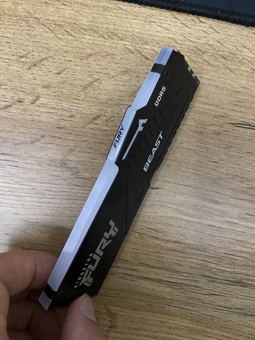 Kingston Fury DDR5 16Gb  Operativka