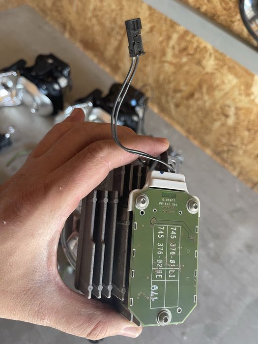 Lupă / Proiector Far Bi-Xenon Hella OEM -Audi A8 (⁠1YL 158695-01⁠) Modul Balast LED DRL Far Audi A8