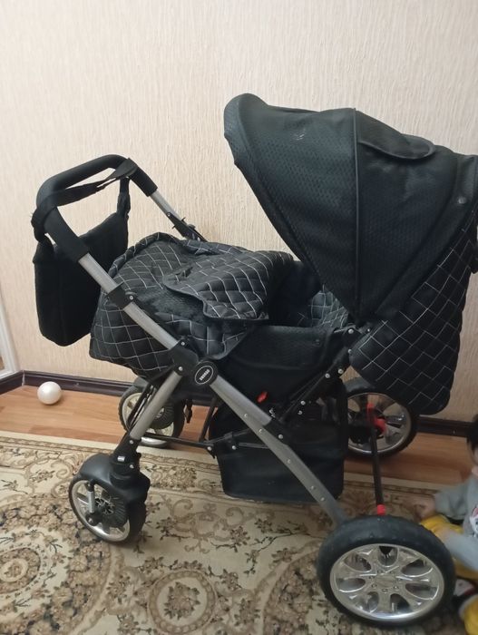 Болалар коляскаси