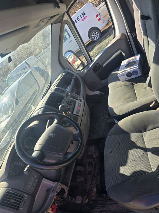 Dezmembrez piese auto Peugeot Boxer 2.2 cod 4HV 74KW euro 4 an 2007