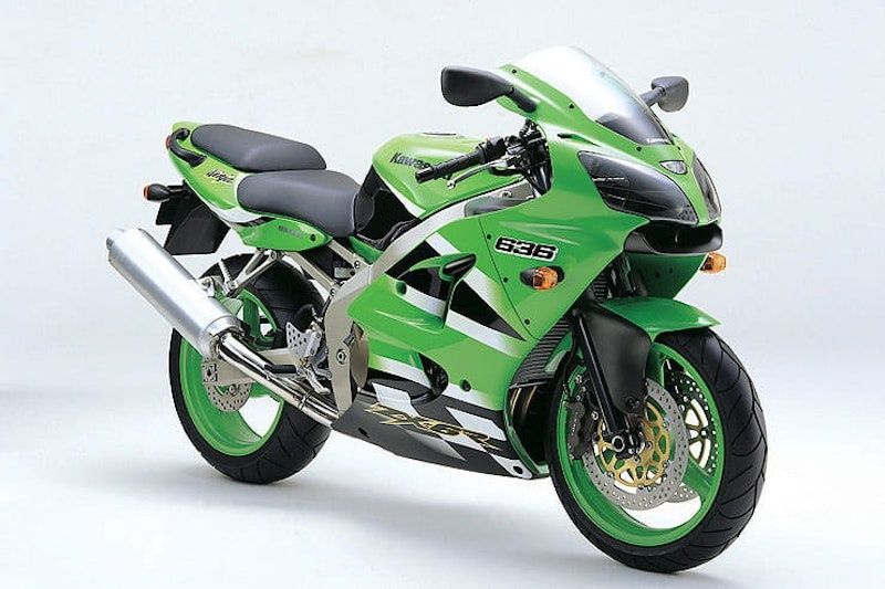 Vând piese motor Kawasaki ZX6R