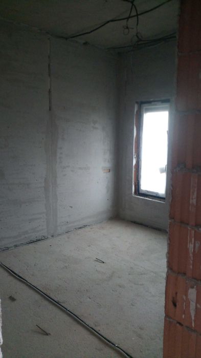 Tencuială var -ciment material+manoperă