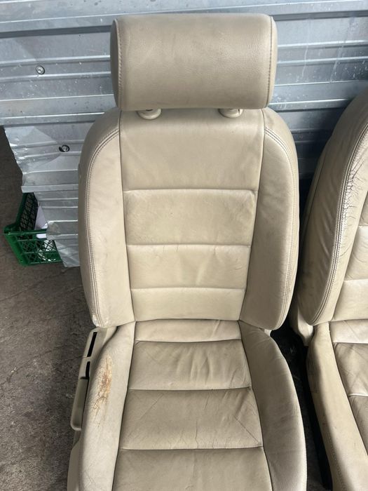 Кожен салон за Audi A6 4f C6 седан и комби Ауди а6 бежав за части кожи