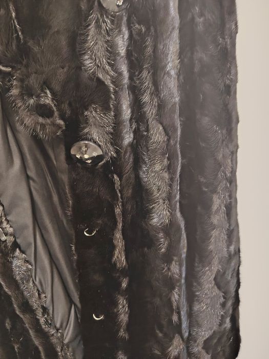 Продаж норковую шубу