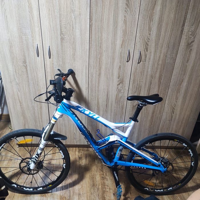 Vând Cannondale JEKYLL