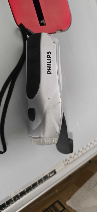 Lanterna Philips cu dinam