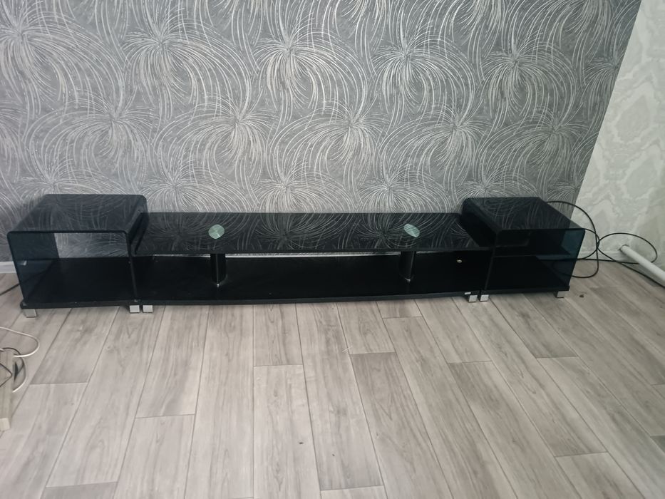 Продам под телевизор горк