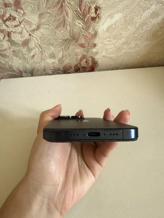 iPhone 15 Pro 128 GB в хорошем состоянии