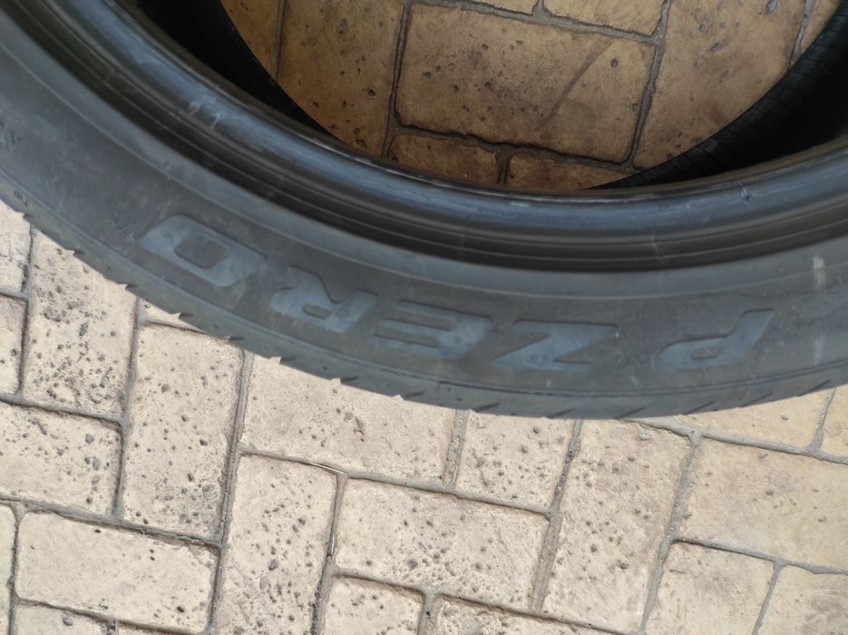 Гуми Pirelli 315/35/21 Pzero