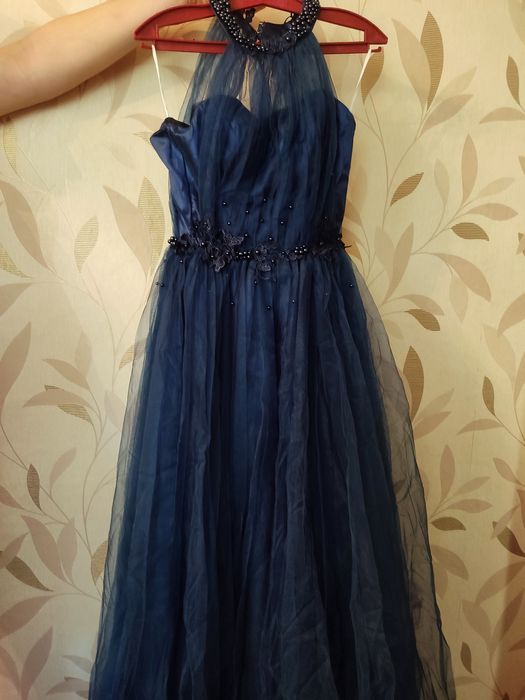 Платье вечернее,на выпускной размер 44-46